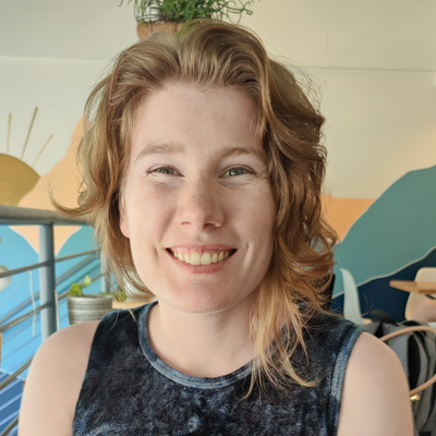 Clair Huffine PhD scientific illustrator and founder of Insight Illustrations professional headshot